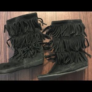 Fringe Moccasin Boots